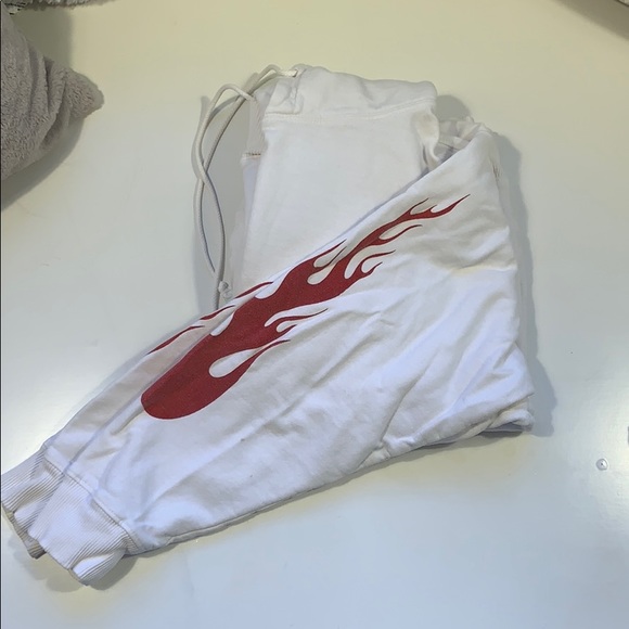 Brandy Melville Hoodie - Picture 3 of 6